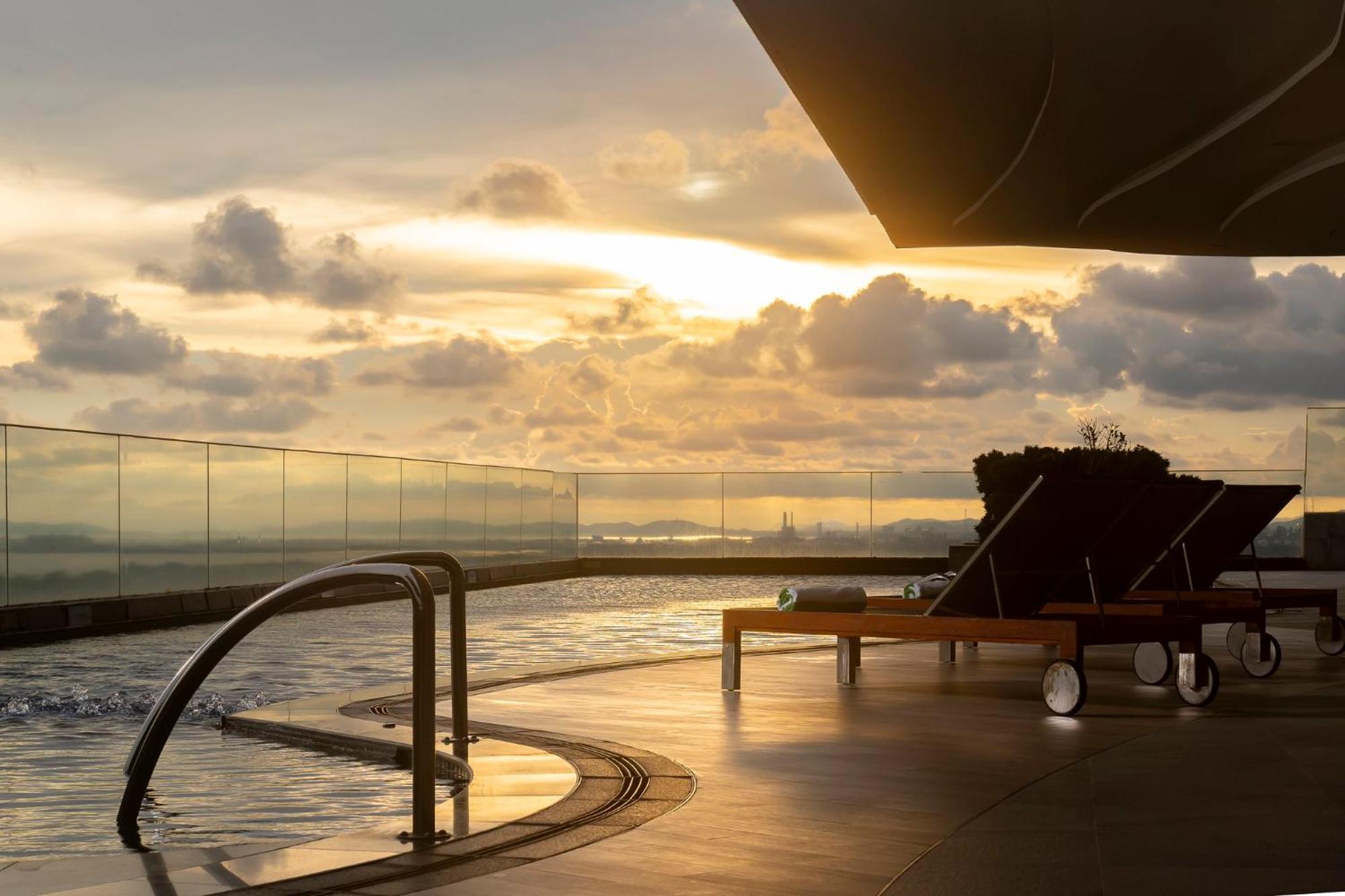 Holiday Inn & Suites Rayong City Centre By Ihg Eksteriør bilde